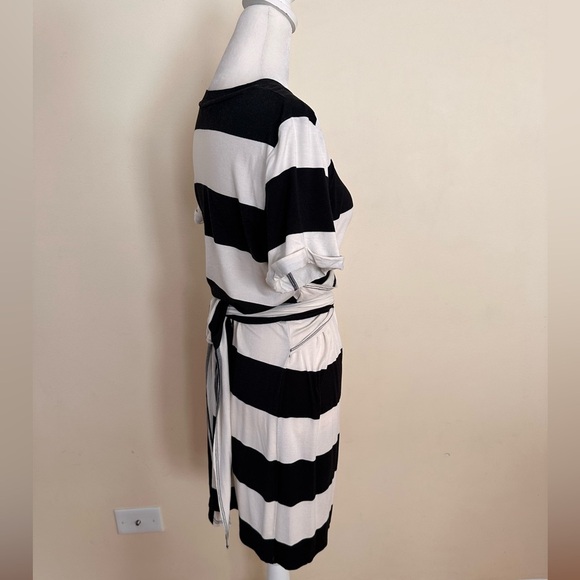 Alice + Olivia Striped Crossover Belt Dress NWOT - Picture 5 of 10